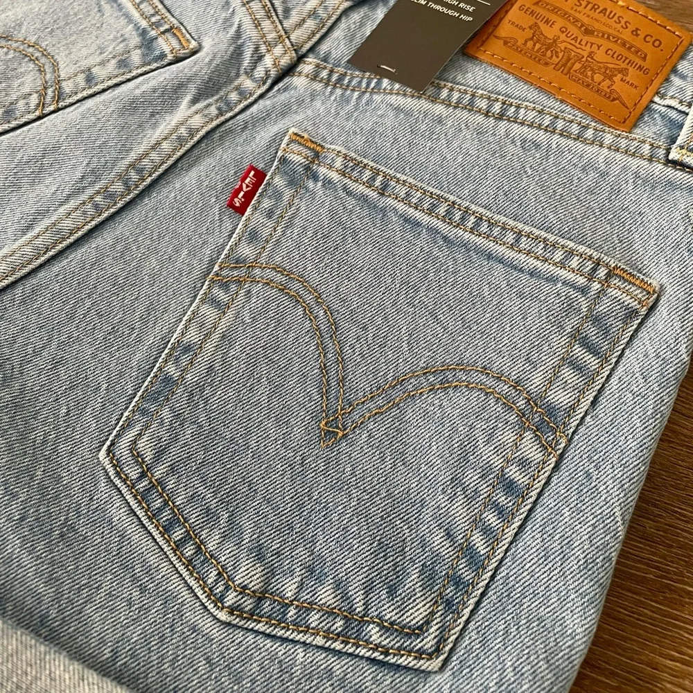 🆕 l e v i ‘ s • button fly ribcage denim shorts - Picture 8 of 11